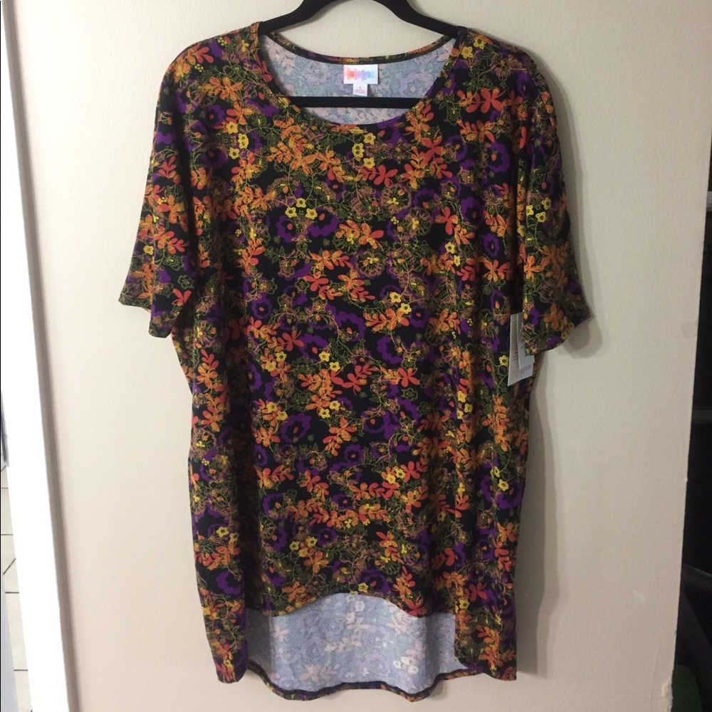 LULAROE Floral Print Irma Size Small ⬇️$30